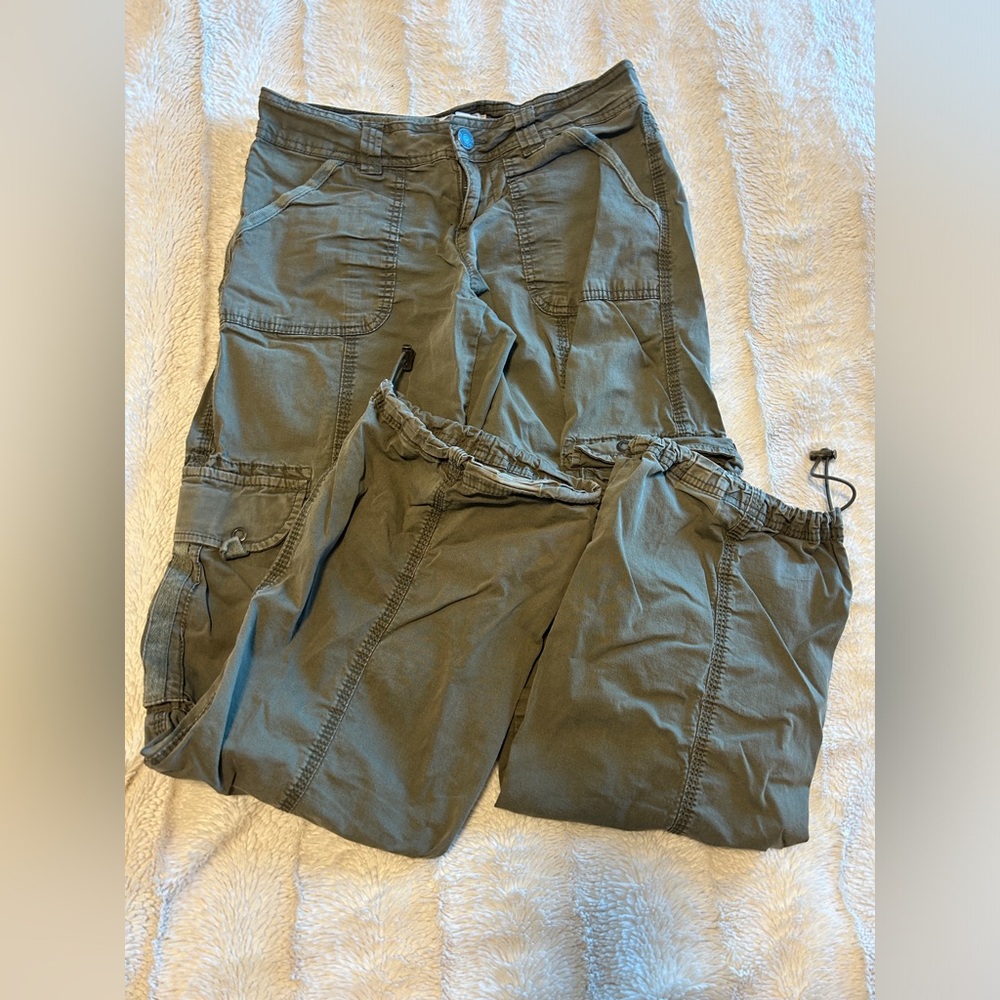 Green garage cargo pants